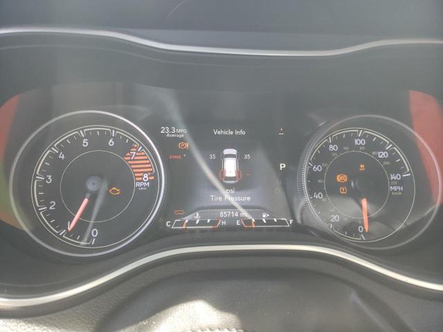 1C4PJMBX7KD298183 - 2019 JEEP CHEROKEE TRAILHAWK WHITE photo 9