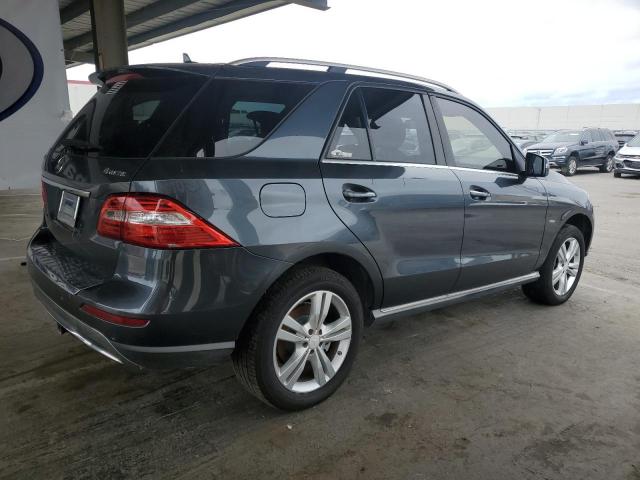 4JGDA5HB0CA036699 - 2012 MERCEDES-BENZ ML 350 4MATIC GRAY photo 3