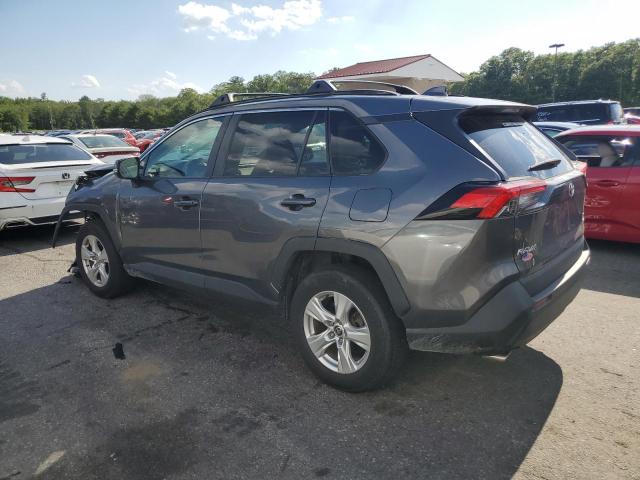 2T3P1RFV8MC189356 - 2021 TOYOTA RAV4 XLE GRAY photo 2