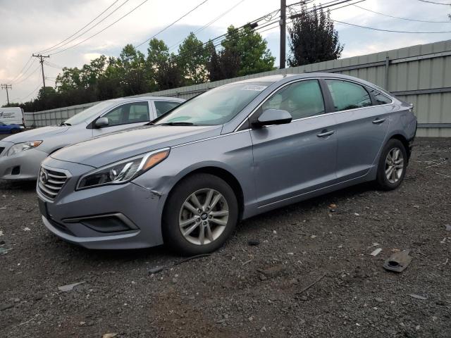 5NPE24AF0GH306056 - 2016 HYUNDAI SONATA SE SILVER photo 1