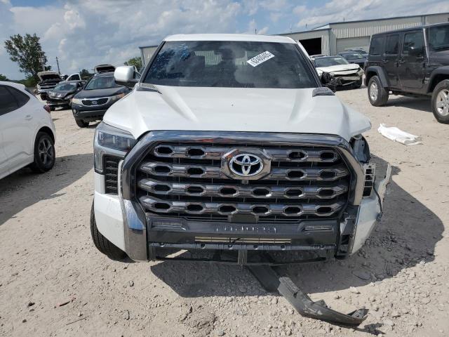 5TFNC5DB6RX051433 - 2024 TOYOTA TUNDRA CREWMAX PLATINUM Weiß Foto 5
