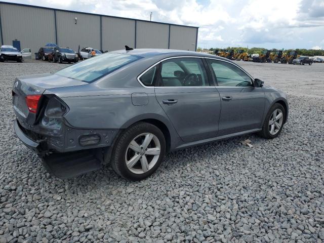 1VWBH7A35DC010222 - 2013 VOLKSWAGEN PASSAT SE GRAY photo 3