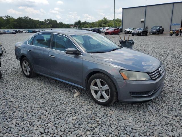 1VWBH7A35DC010222 - 2013 VOLKSWAGEN PASSAT SE GRAY photo 4