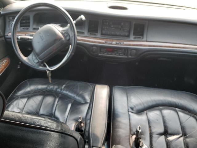 1LNLM81W0VY713925 - 1997 LINCOLN TOWN CAR EXECUTIVE BLACK photo 8