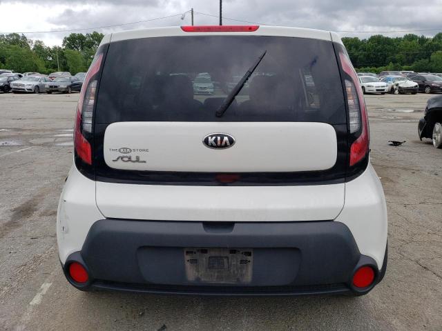 KNDJN2A22G7253226 - 2016 KIA SOUL WHITE photo 6