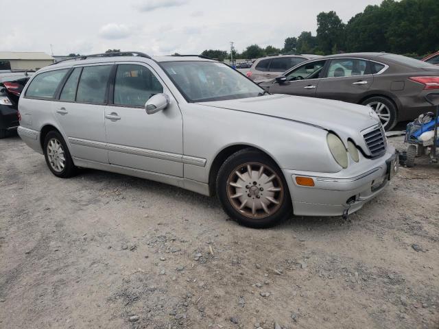 WDBJH82J61X045291 - 2001 MERCEDES-BENZ E 320 4MATIC SILVER photo 4