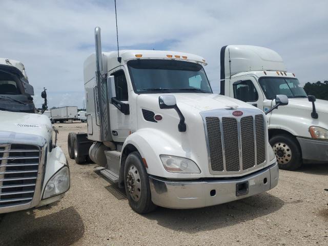 2017 PETERBILT 579, null