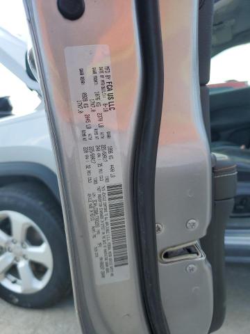 3C4NJCBB8JT503203 - 2018 JEEP COMPASS LATITUDE ვერცხლისფერი ფოტო 12