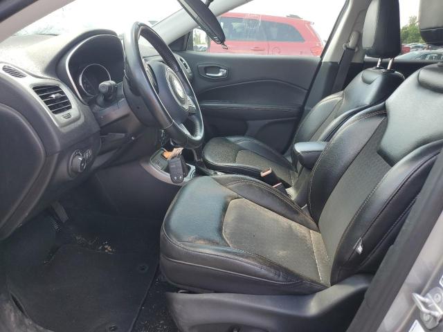 3C4NJCBB8JT503203 - 2018 JEEP COMPASS LATITUDE ვერცხლისფერი ფოტო 7