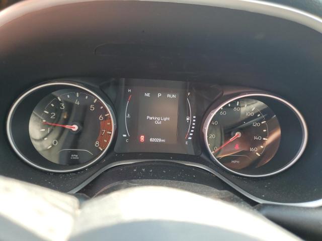 3C4NJCBB8JT503203 - 2018 JEEP COMPASS LATITUDE ვერცხლისფერი ფოტო 9