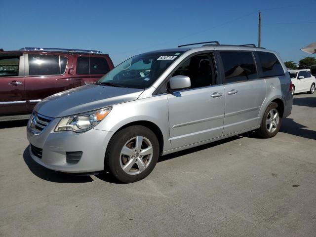 2V4RW3DG5BR670804 - 2011 VOLKSWAGEN ROUTAN SE SILVER photo 1