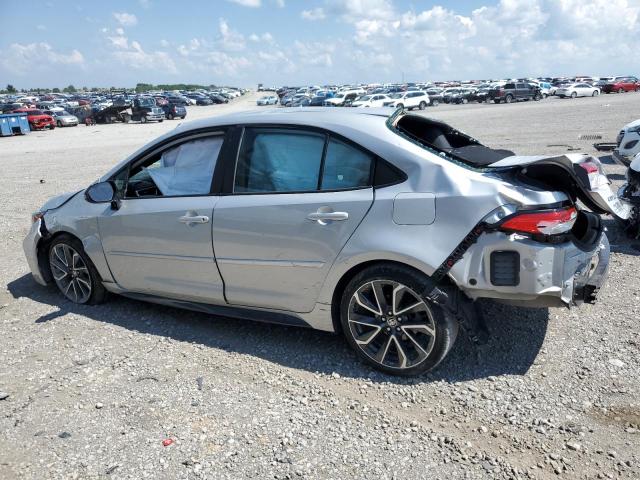5YFS4MCE3MP064959 - 2021 TOYOTA COROLLA SE Silber Foto 2