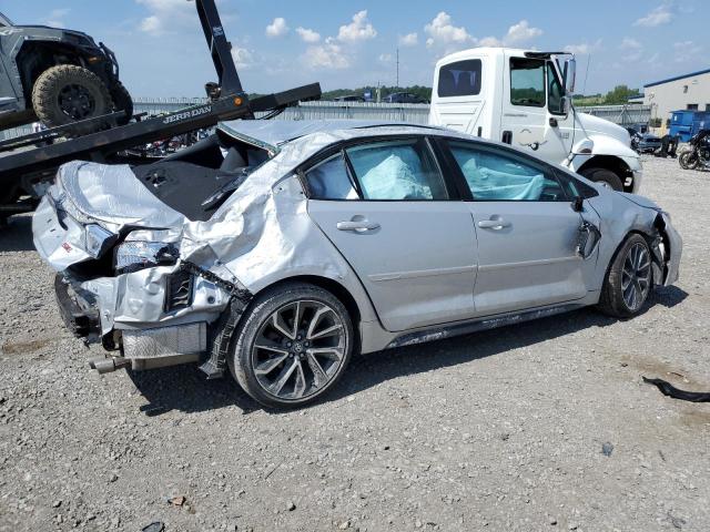 5YFS4MCE3MP064959 - 2021 TOYOTA COROLLA SE Silber Foto 3