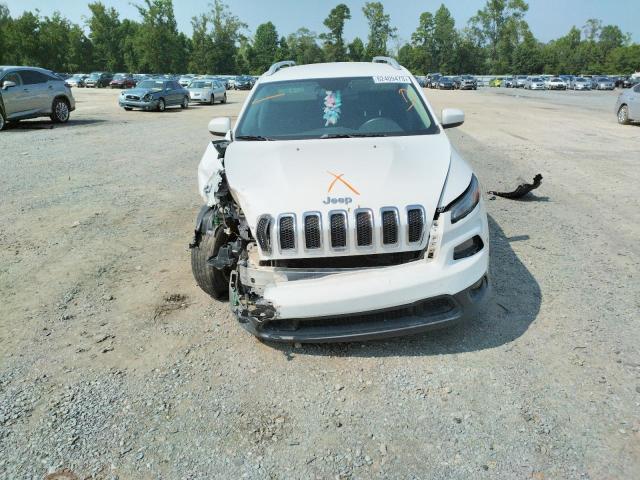 1C4PJLCB6GW258217 - 2016 JEEP CHEROKEE LATITUDE WHITE photo 5