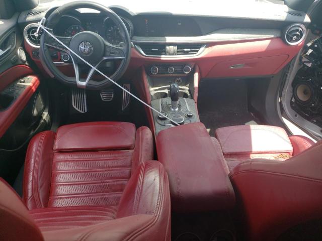 ZASFAKNN3J7B83028 - 2018 ALFA ROMEO STELVIO TI SPORT SILVER photo 8