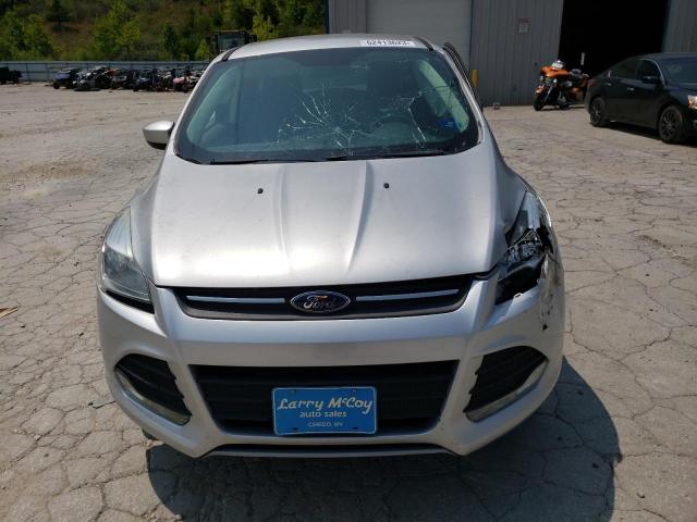 1FMCU0G79GUB68965 - 2016 FORD ESCAPE SE SILVER photo 5