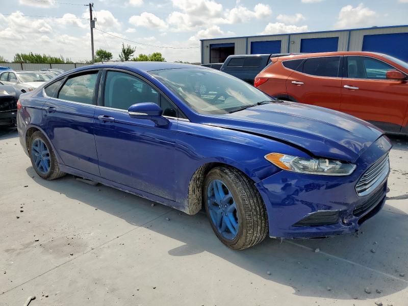 3FA6P0H75GR346021 - 2016 FORD FUSION SE BLUE photo 4