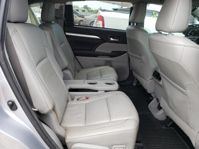 5TDKKRFH6GS503530 - 2016 TOYOTA HIGHLANDER XLE Արծաթագույն լուսանկար 11