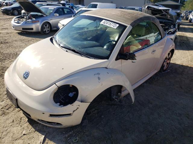 3VWSF31Y56M319023 - 2006 VOLKSWAGEN NEW BEETLE CONVERTIBLE OPTION PACKAGE 2 CREAM photo 2