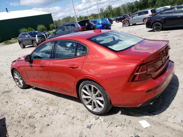 7JRA22TK3KG005986 - 2019 VOLVO S60 T6 MOMENTUM RED photo 2