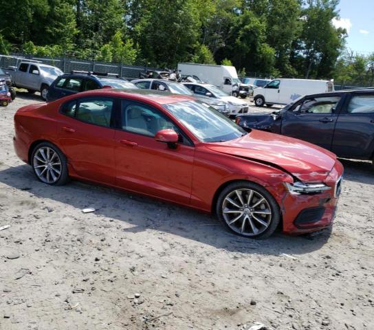 7JRA22TK3KG005986 - 2019 VOLVO S60 T6 MOMENTUM RED photo 4