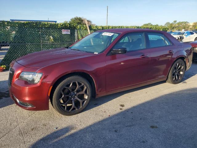 2C3CCAAG1KH601569 - 2019 CHRYSLER 300 TOURING RED photo 1