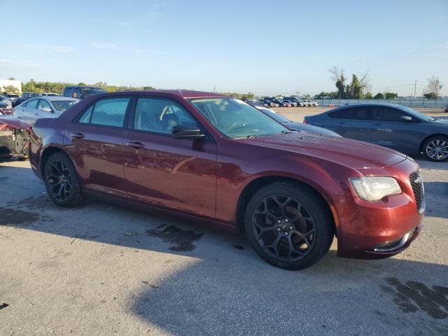 2C3CCAAG1KH601569 - 2019 CHRYSLER 300 TOURING RED photo 4