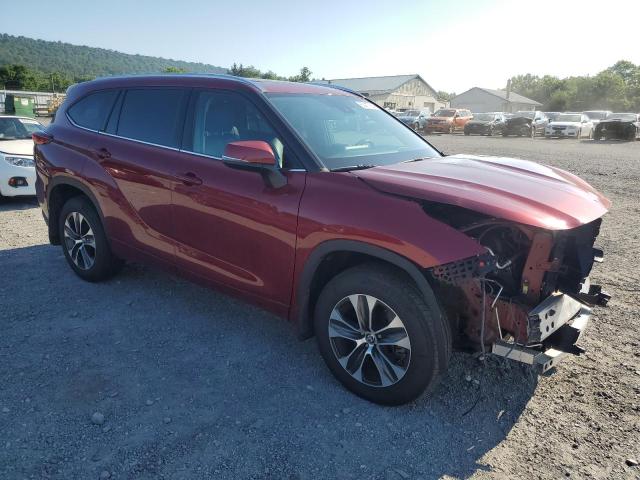5TDHZRBH0LS509555 - 2020 TOYOTA HIGHLANDER XLE RED photo 4