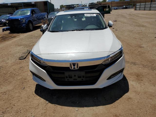 1HGCV1F49JA065005 - 2018 HONDA ACCORD EX WHITE photo 5