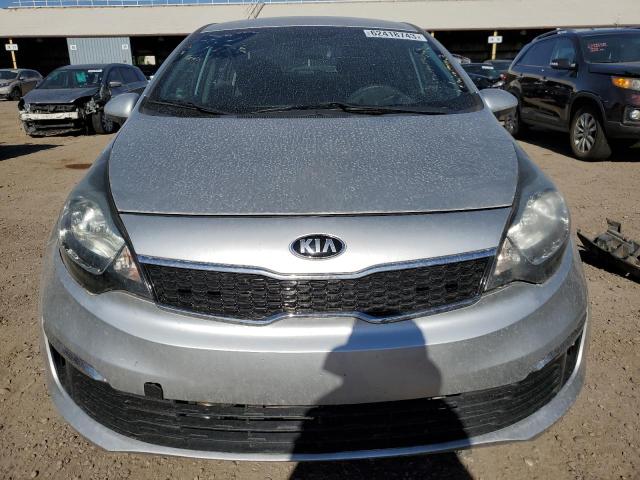 KNADM4A38G6634165 - 2016 KIA RIO LX SILVER photo 5