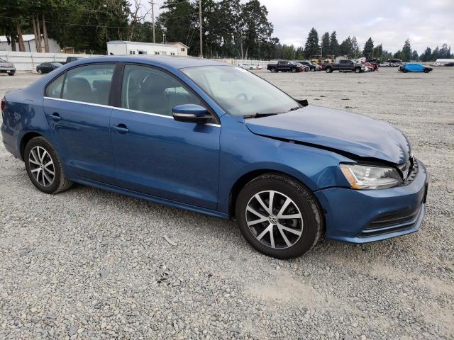 3VWDB7AJ8HM309667 - 2017 VOLKSWAGEN JETTA SE BLUE photo 4