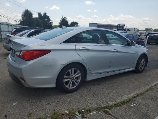 5NPEB4AC3EH939458 - 2014 HYUNDAI SONATA GLS SILVER photo 3