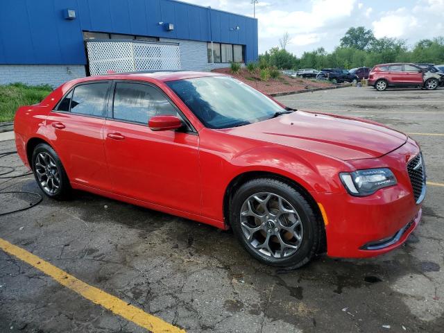 2C3CCAGG4GH244371 - 2016 CHRYSLER 300 S RED photo 4