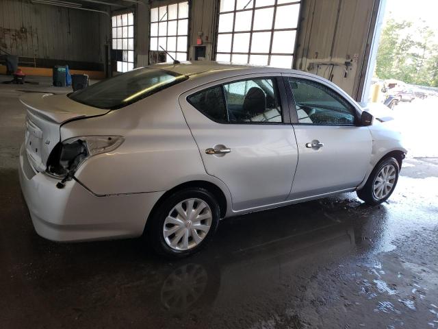 3N1CN7AP3KL817586 - 2019 NISSAN VERSA S SILVER photo 3