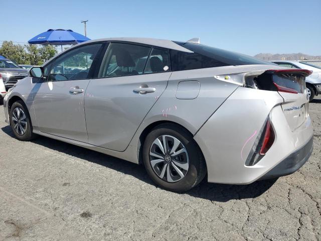 JTDKARFP5J3099512 - 2018 TOYOTA PRIUS PRIM 银色 照片 2