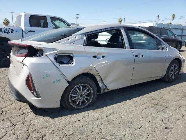 JTDKARFP5J3099512 - 2018 TOYOTA PRIUS PRIM 银色 照片 3