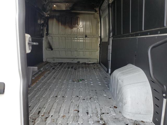 3C6TRVDG0JE108027 - 2018 RAM PROMASTER 2500 HIGH Weiß Foto 10