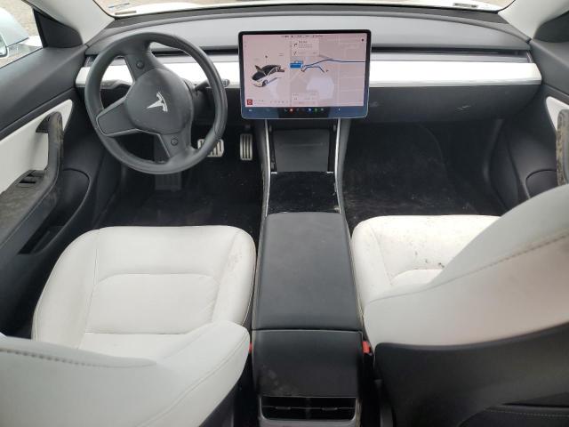 5YJ3E1EB2JF081598 - 2018 TESLA MODEL 3 WHITE photo 8