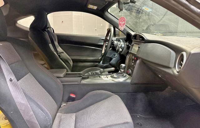 JF1ZNAA17F8706971 - 2015 TOYOTA SCION FR-S YELLOW photo 5