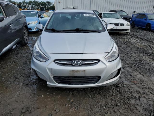 KMHCU4AE5GU045386 - 2016 HYUNDAI ACCENT SE SILVER photo 5