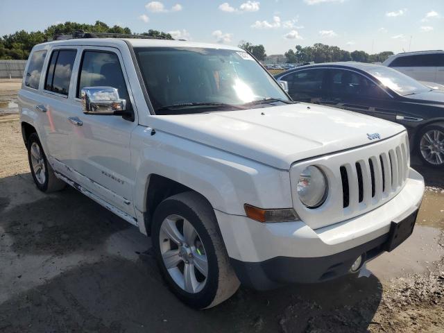 1C4NJPCB2ED856957 - 2014 JEEP PATRIOT LIMITED WHITE photo 4