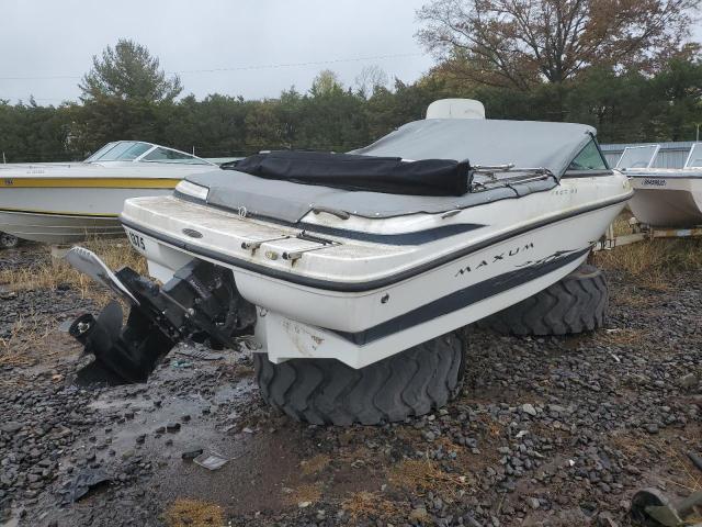 MXPF11NDL405 - 2005 MAXU BOAT WHITE photo 4