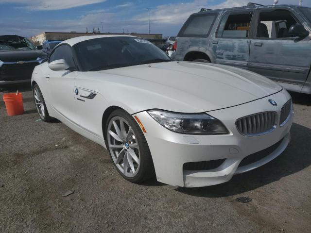 WBALM7C56GJ799379 - 2016 BMW Z4 SDRIVE35I WHITE photo 4