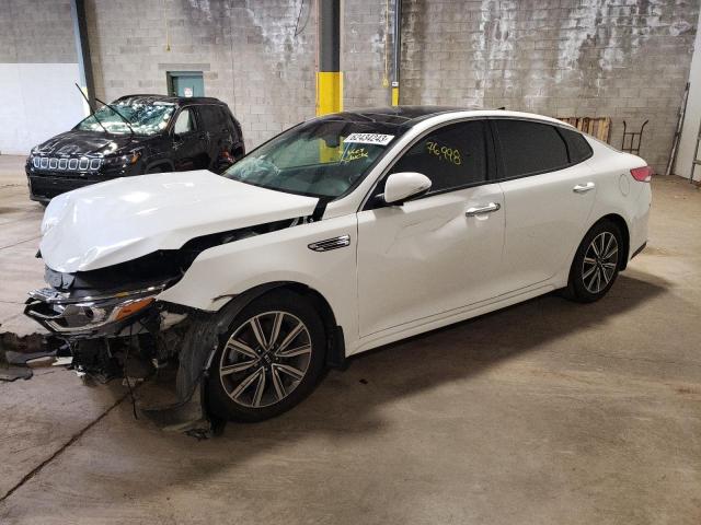 5XXGT4L38KG313317 - 2019 KIA OPTIMA LX WHITE photo 1