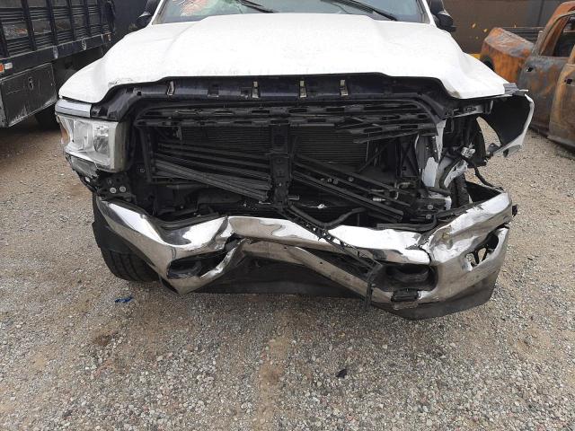 3C6UR5DL1NG123888 - 2022 RAM 2500 BIG HORN/LONE STAR WHITE photo 9