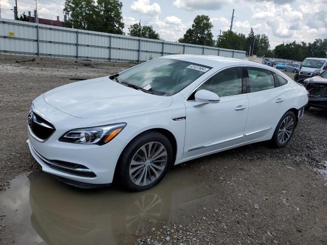 1G4ZN5SS9JU135343 - 2018 BUICK LACROSSE PREFERRED WHITE photo 1