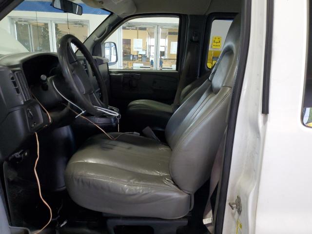 1GAGG25V161174763 - 2006 CHEVROLET EXPRESS G2 WHITE photo 7