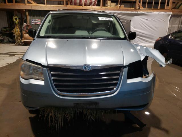 2A8HR44HX8R844945 - 2008 CHRYSLER TOWN & COU LX BLUE photo 5