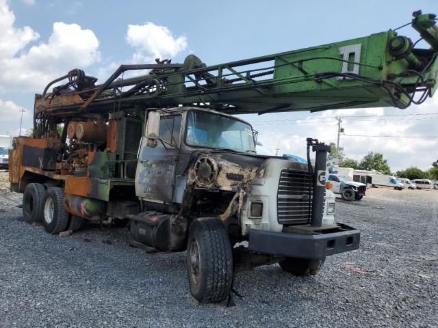 1FDZU82A0LVA17867 - 1990 FORD L-SERIES LT8000F WHITE photo 1