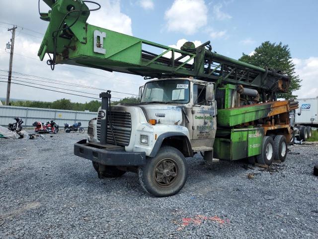 1FDZU82A0LVA17867 - 1990 FORD L-SERIES LT8000F WHITE photo 2